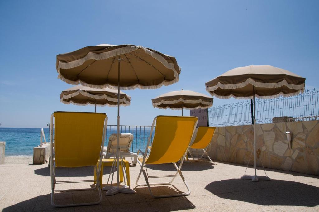 Hotel De La Plage Le Lavandou Exteriér fotografie